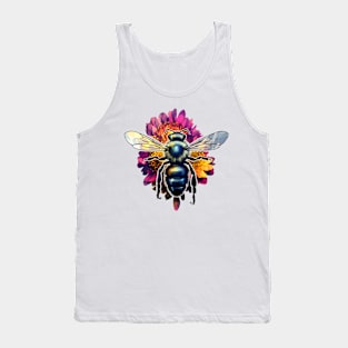 Lifelike Bee Pollinating a Vibrant Flower Tank Top